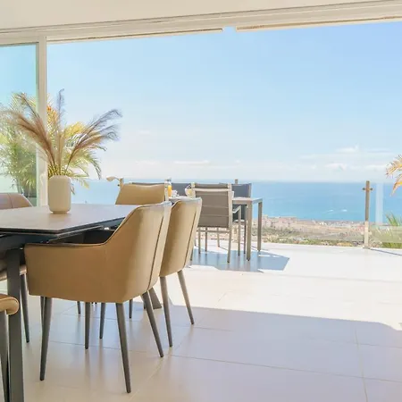 Seaview Serenity In Holiday home