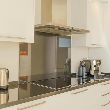 Seaview Serenity In Holiday home *